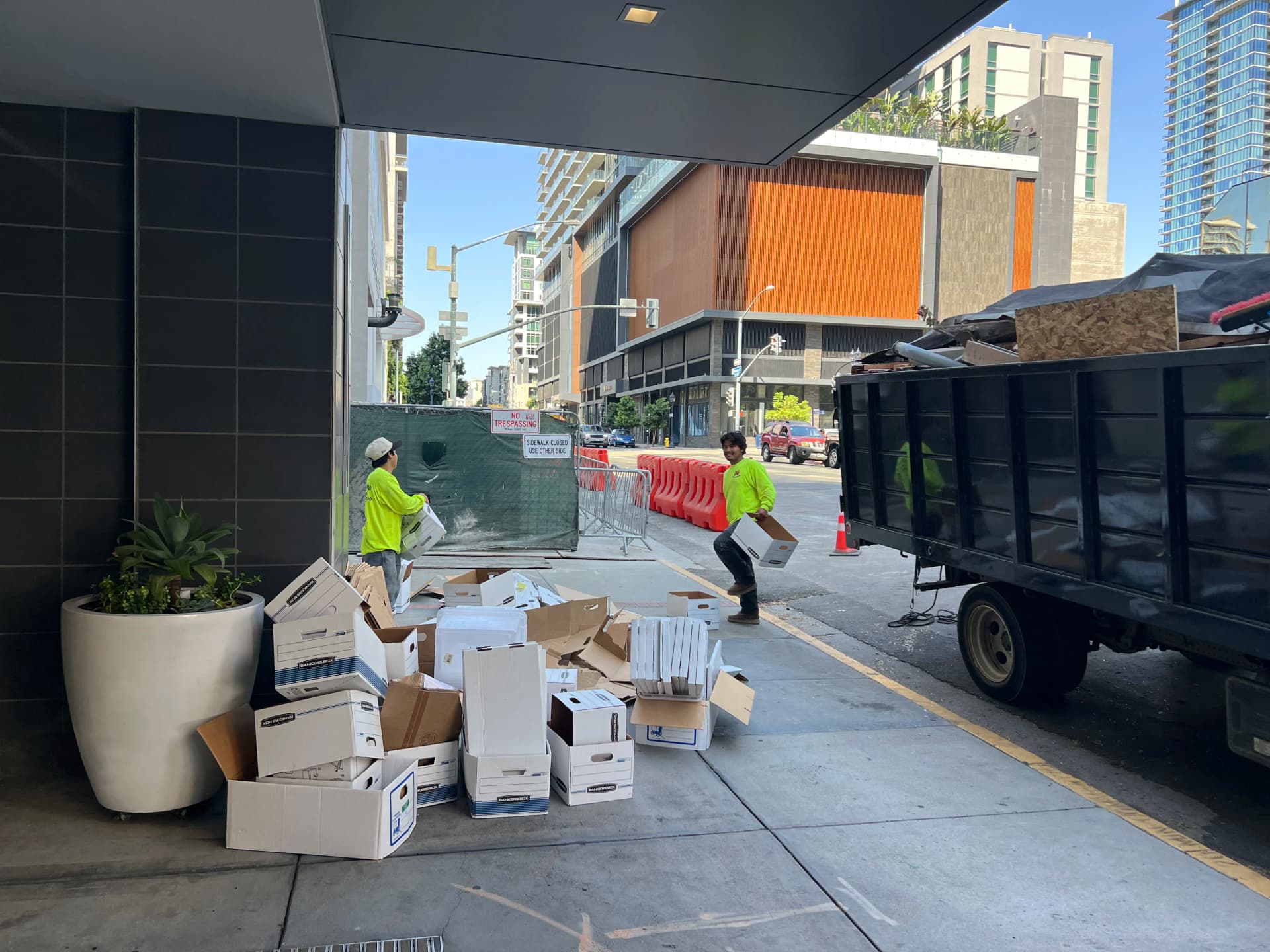 Demo Cleanup and Junk Removal Across San Diego